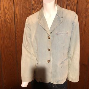 Light colored blue Deam jacket short waste